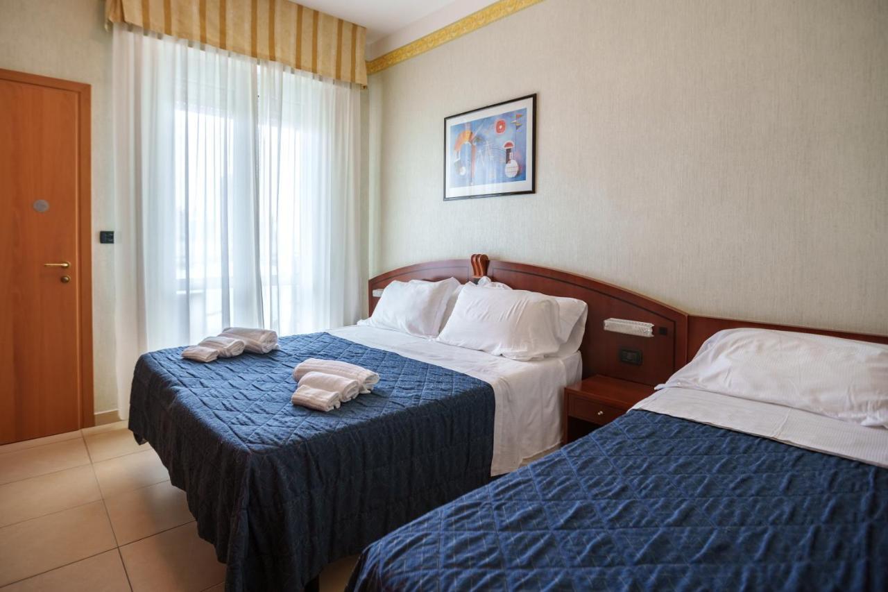 Hotel Rex Rimini Esterno foto