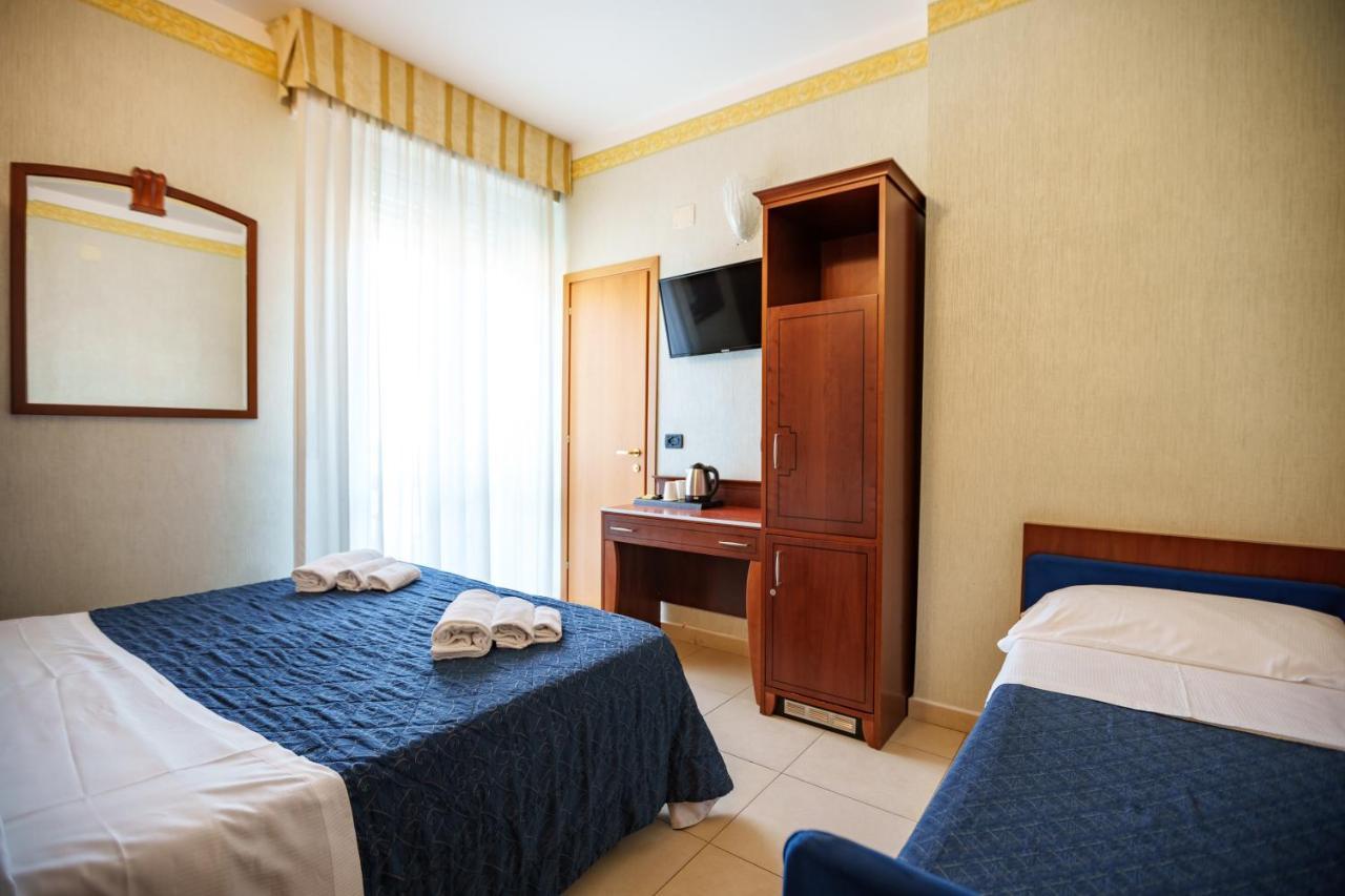 Hotel Rex Rimini Esterno foto