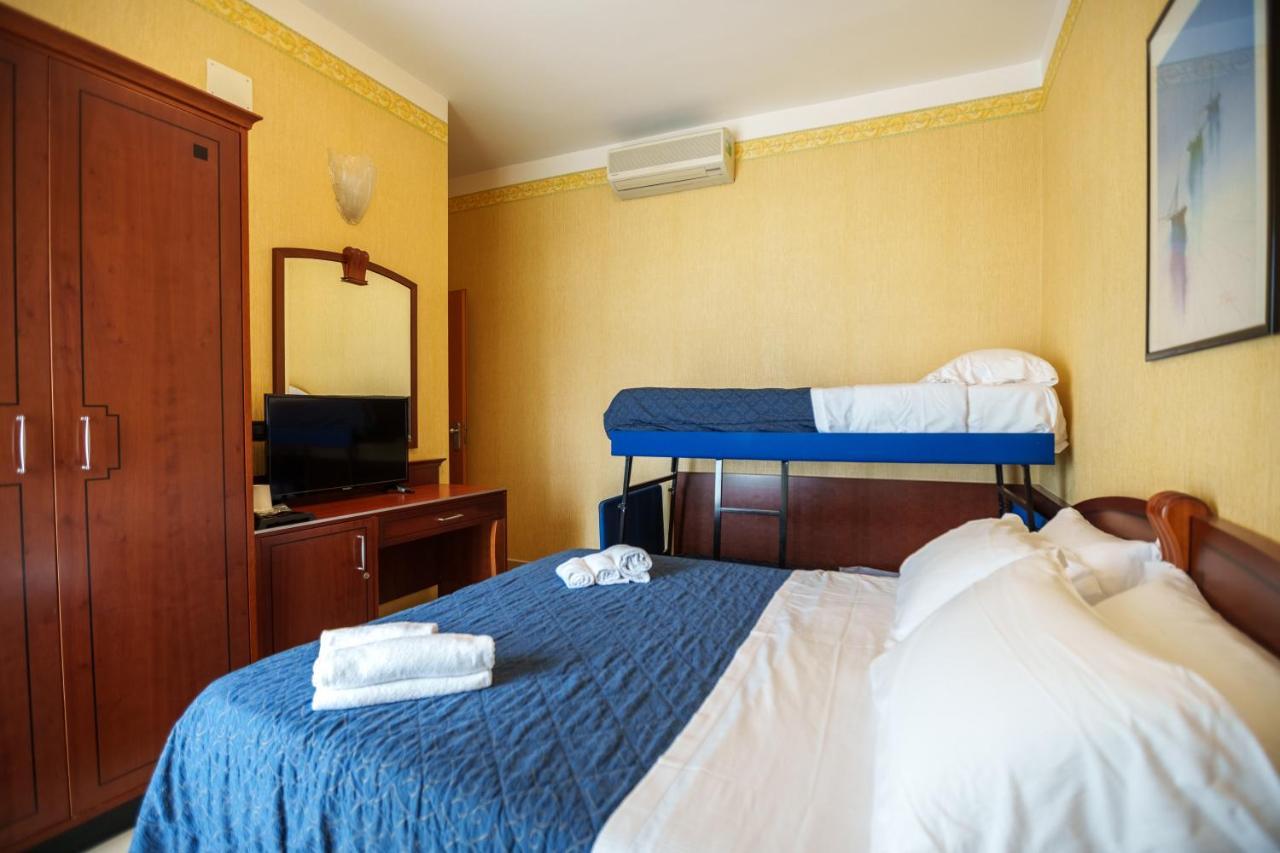 Hotel Rex Rimini Esterno foto