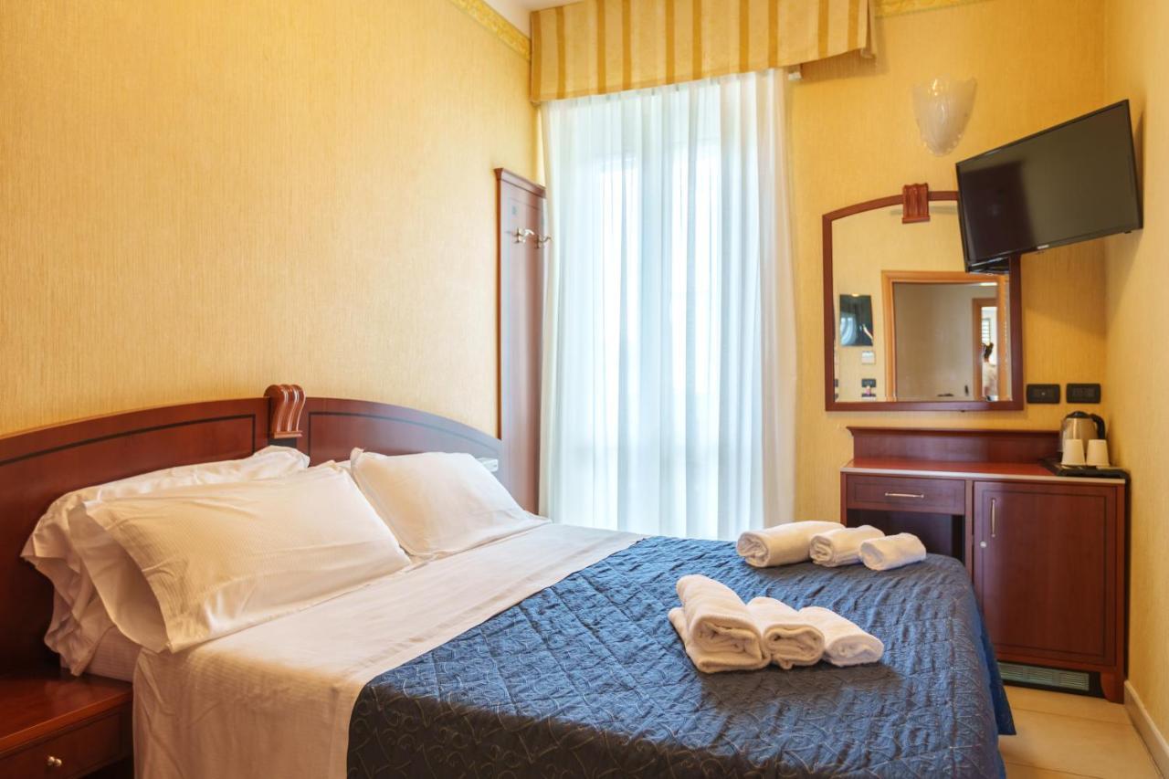 Hotel Rex Rimini Esterno foto