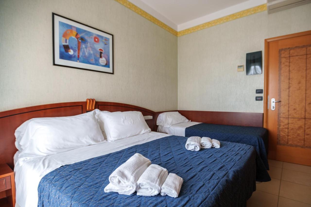 Hotel Rex Rimini Esterno foto