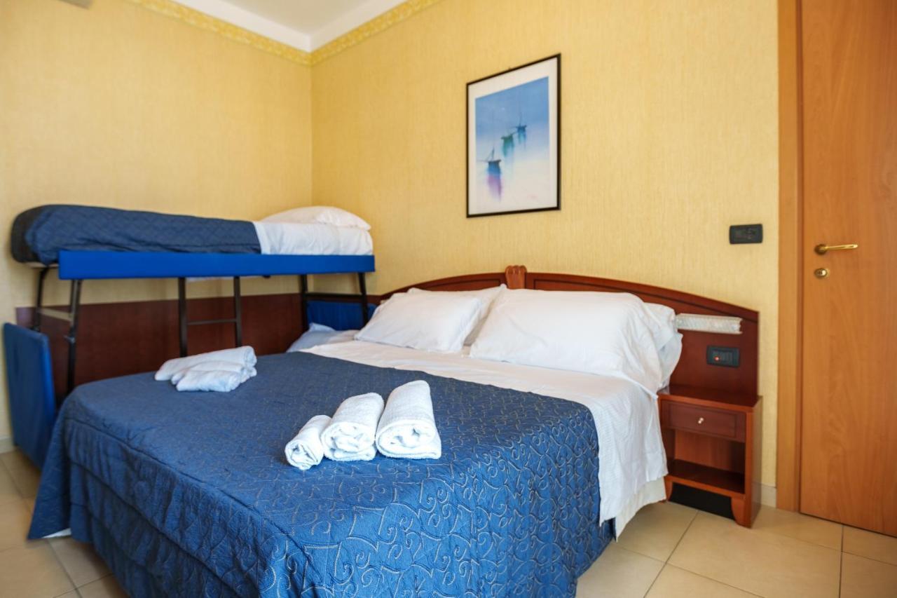 Hotel Rex Rimini Esterno foto