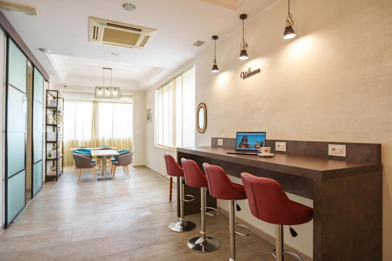 Hotel Rex Rimini Esterno foto