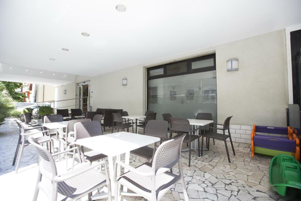 Hotel Rex Rimini Esterno foto